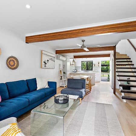 Stylish Townhouse, Private Courtyard Walk To Beach Noosaville Buitenkant foto